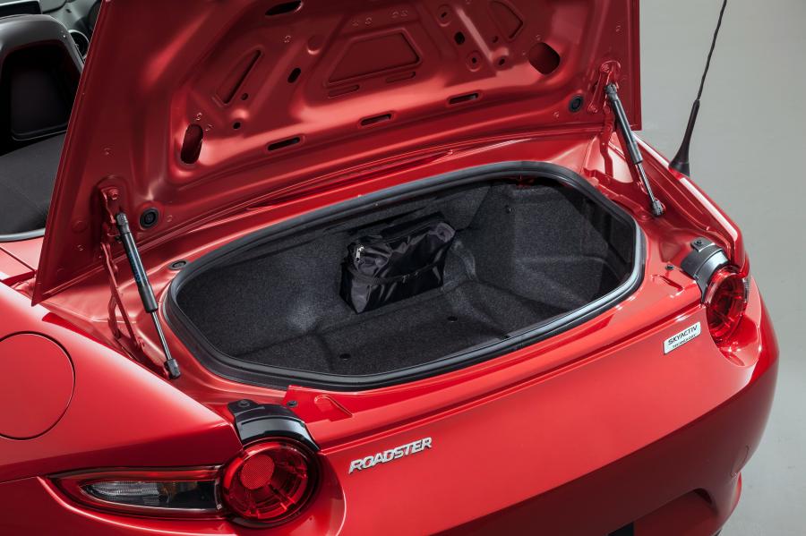  Mazda MX-5 Roadster 2014 года  (фото 61 из 62)